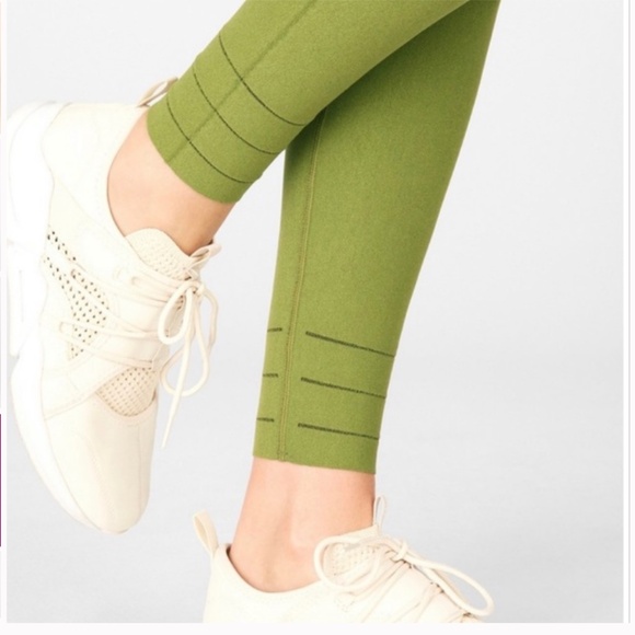 FABLETICS High-Waisted SculptKnit Earth Legging Size Small - Picture 5 of 16